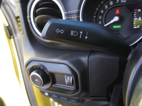 Used 2023 Jeep Wrangler Unlimited Sahara w/ Cold Weather Group image 21