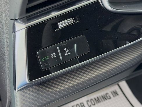 Used 2025 Audi RS Q8 performance image 10