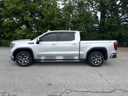 Used 2022 GMC Sierra 1500 SLT w/ SLT Premium Plus Package AWD/4WD image 3