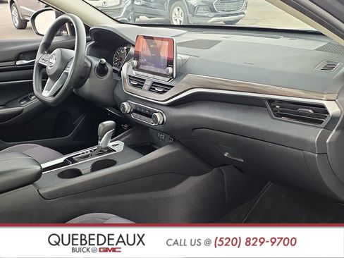 Used 2025 Nissan Altima 2.5 SV FWD image 28