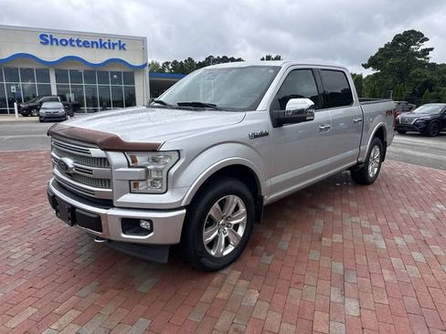 Used 2017 Ford F150 Platinum w/ Equipment Group 701A Luxury AWD/4WD image 1