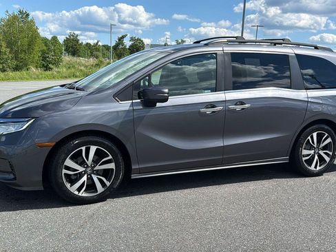 Used 2022 Honda Odyssey Touring image 13