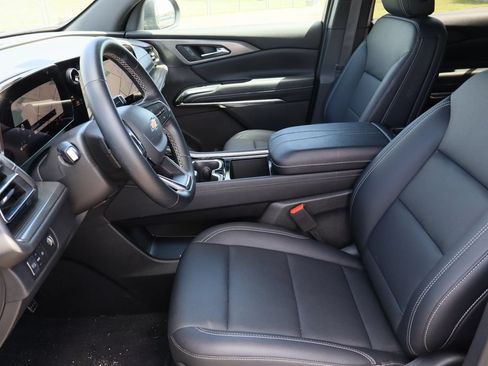 Used 2026 Chevrolet Traverse LT FWD image 22