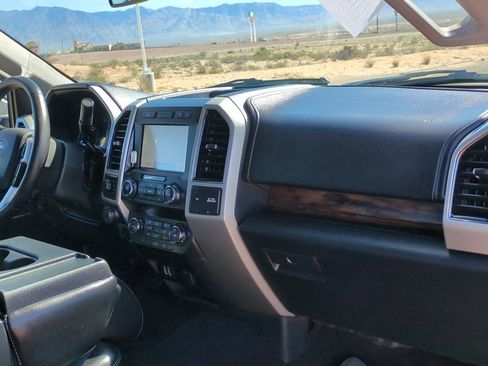 Used 2020 Ford F150 Lariat image 33