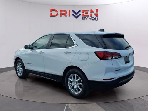 Used 2023 Chevrolet Equinox LT w/ Driver Convenience Package image 5