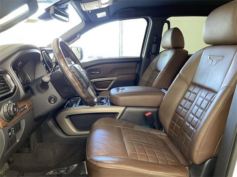 Certified 2021 Nissan Titan Platinum Reserve image 21