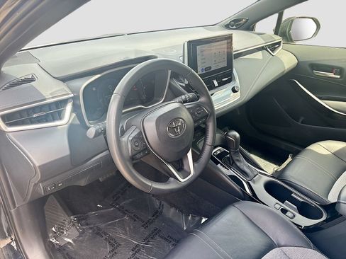 Used 2025 Toyota Corolla XSE FWD image 9