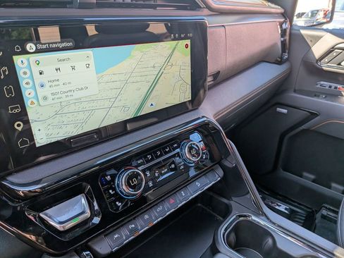 Certified 2025 GMC Sierra 1500 AT4 w/ AT4 Premium Package AWD/4WD image 17