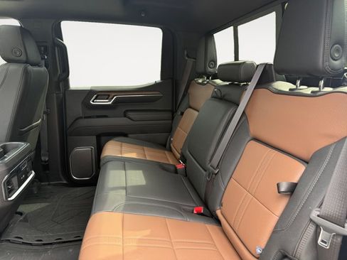 Used 2024 Chevrolet Silverado 1500 High Country AWD/4WD image 13