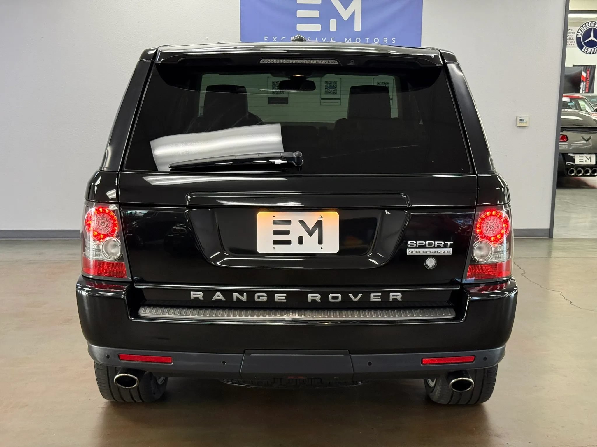 Used 2010 Land Rover Range Rover Sport Supercharged AWD/4WD image 5