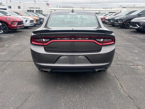 Used 2017 Dodge Charger SXT w/ AWD Plus Group image 6
