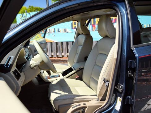 Used 2008 Volvo XC70 3.2 AWD/4WD image 17