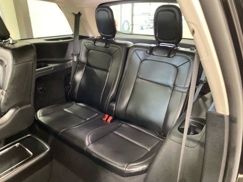 Used 2023 Lincoln Aviator Reserve w/ Equipment Group 201A image 11