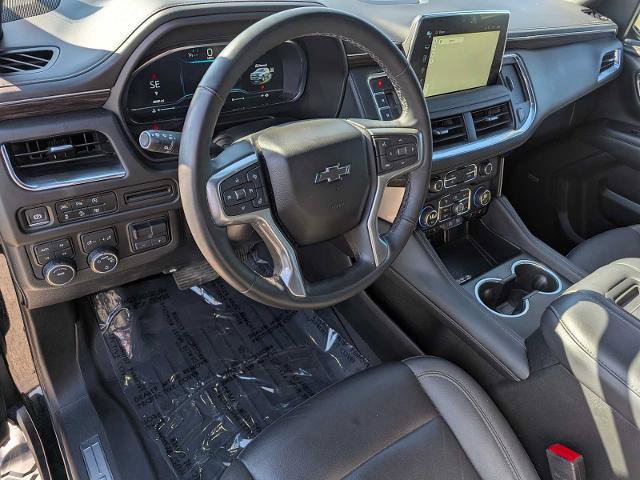 Used 2024 Chevrolet Tahoe Z71 w/ Luxury Package AWD/4WD image 2