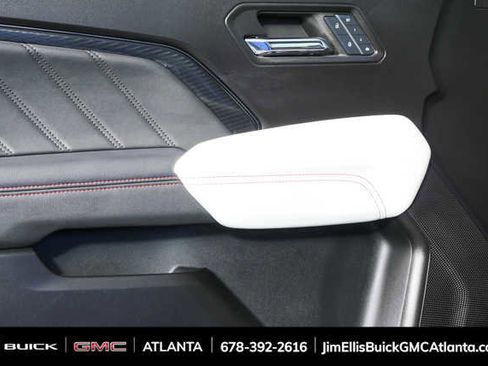 Used 2024 GMC Canyon AT4X w/ AT4X AEV Edition AWD/4WD image 6