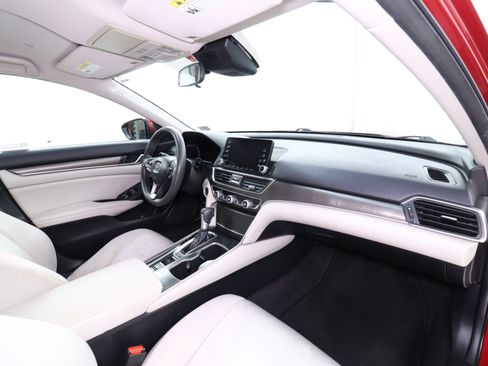 Used 2018 Honda Accord LX image 15
