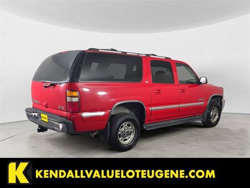 Used 2001 GMC Yukon XL 2500 SLT image 2