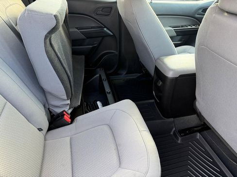 Used 2022 Chevrolet Colorado W/T image 18