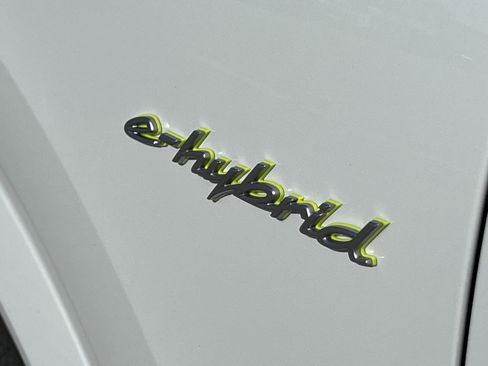 New 2026 Porsche Cayenne S image 13