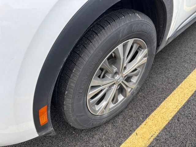Used 2022 Buick Envision Preferred FWD image 11