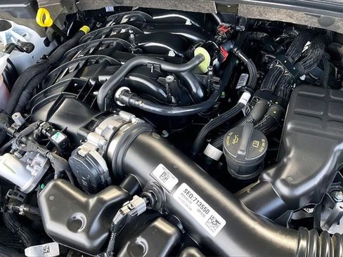 Used 2023 Jeep Grand Cherokee Limited image 34