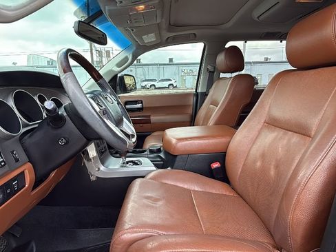 Used 2014 Toyota Sequoia Platinum RWD image 10