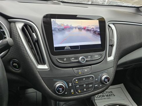 Used 2024 Chevrolet Malibu LT w/ Sport Edition image 9