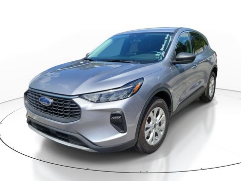 Used 2024 Ford Escape Active FWD image 2