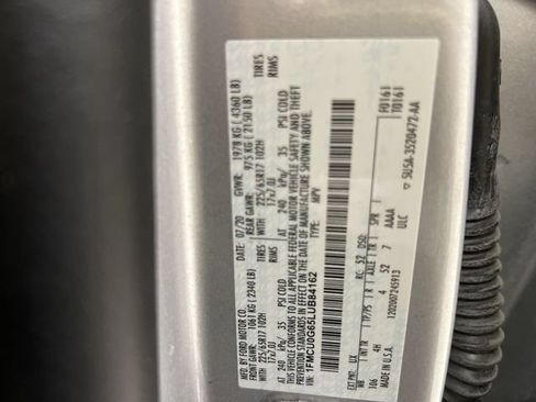 Used 2020 Ford Escape SE FWD image 29