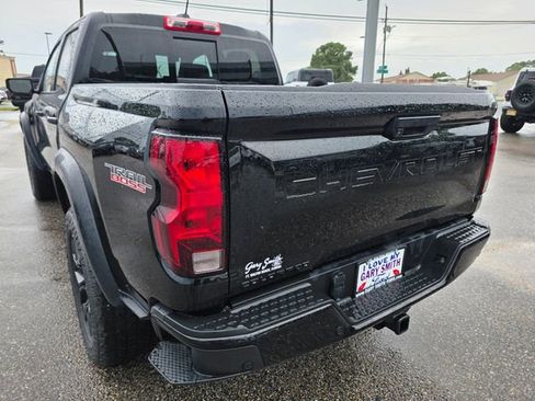 Used 2023 Chevrolet Colorado Trail Boss w/ LPO, Dark Essentials Package AWD/4WD image 6