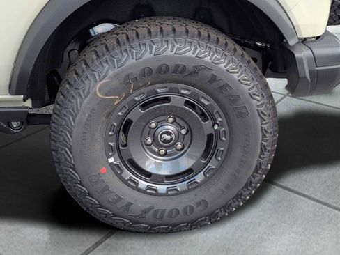 New 2025 Ford Bronco Badlands w/ Sasquatch Package image 12