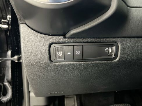 New 2026 Chevrolet Equinox EV LT image 18