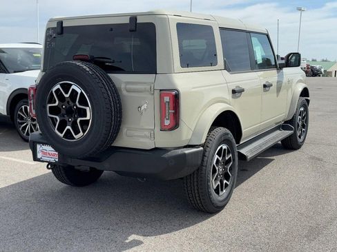 New 2026 Ford Bronco Outer Banks image 3