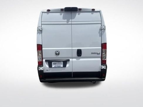 Used 2025 RAM ProMaster 3500 w/ Quick Order Package 24G SLT FWD image 4