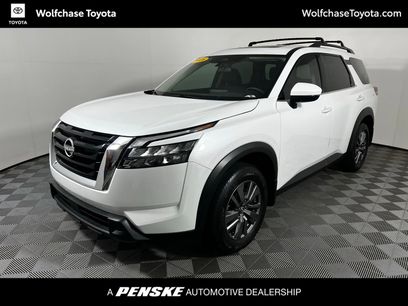 Used 2025 Nissan Pathfinder SV w/ SV Premium Package