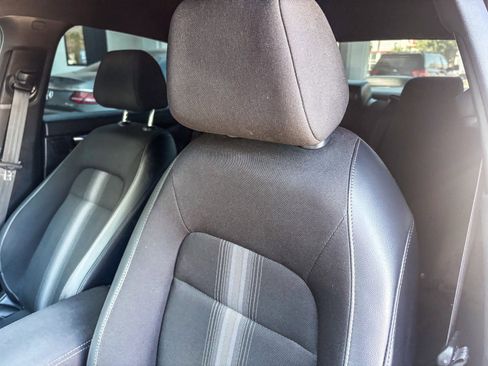 Used 2024 Honda Civic Sport image 25