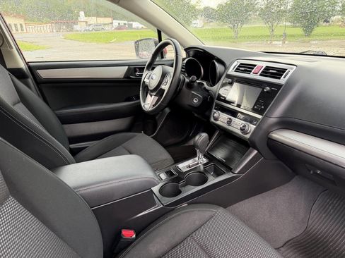 Used 2017 Subaru Outback 2.5i Premium AWD/4WD image 20