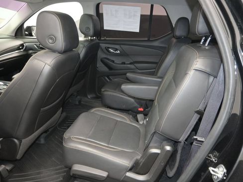 Used 2020 Chevrolet Traverse Premier w/ Redline Edition FWD image 14