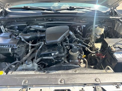 Used 2014 Toyota Tacoma 4x4 Access Cab w/ Convenience Package image 34