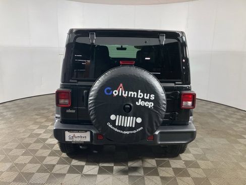 Used 2021 Jeep Wrangler Unlimited Sahara image 7