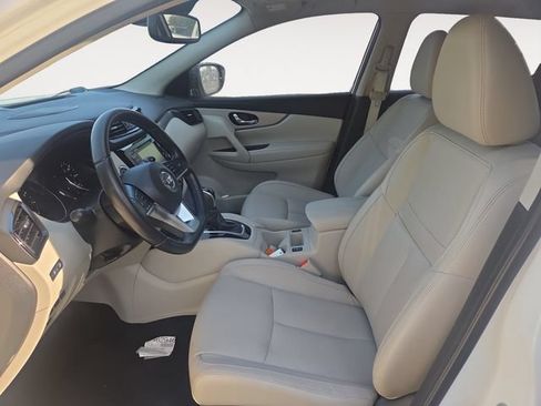 Used 2020 Nissan Rogue Sport SL w/ Premium Package FWD image 9