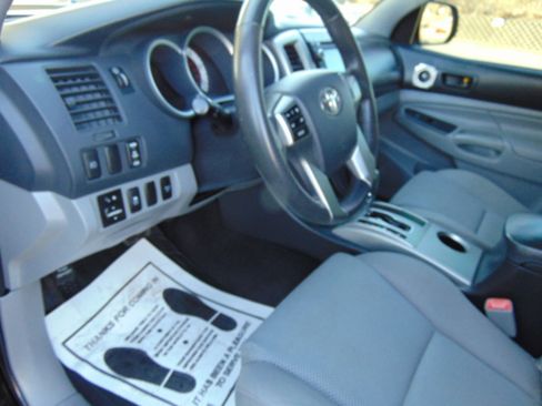 Used 2012 Toyota Tacoma 4x4 Double Cab image 26