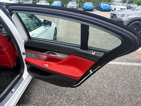 Used 2018 BMW 750i RWD image 35