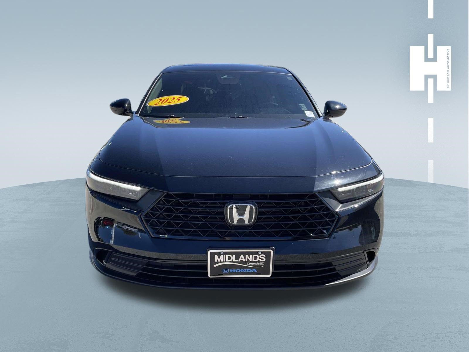 Used 2025 Honda Accord SE image 2
