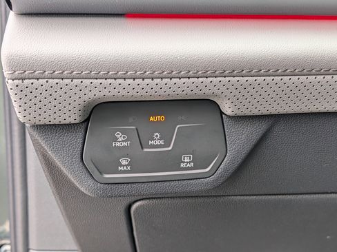 New 2026 Volkswagen Atlas Cross Sport SEL image 16