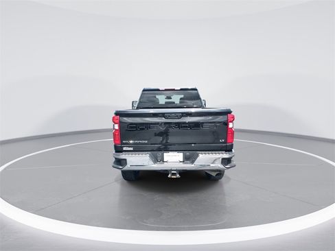 Used 2024 Chevrolet Silverado 2500 LT image 7