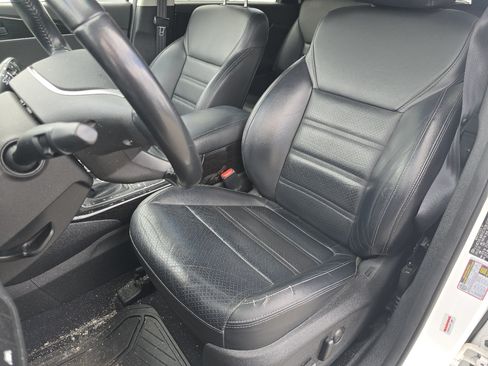 Used 2020 Kia Sorento EX FWD image 23