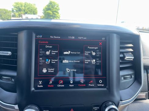 Used 2019 RAM 1500 Laramie RWD image 34