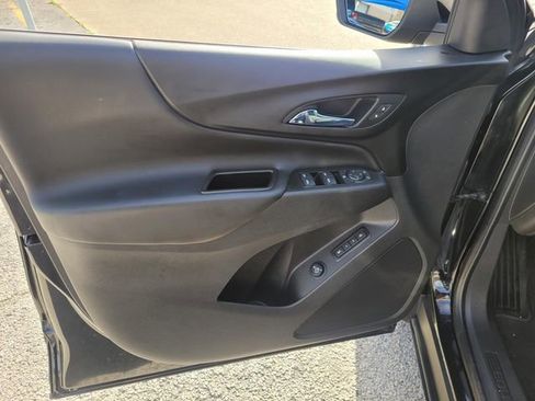 Used 2021 Chevrolet Equinox LT image 18