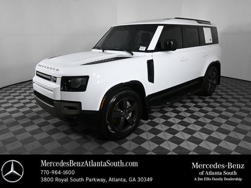 Used 2024 Land Rover Defender 110 X-Dynamic SE image 1